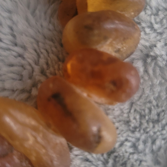 Raw Amber necklace on string - Picture 4 of 4